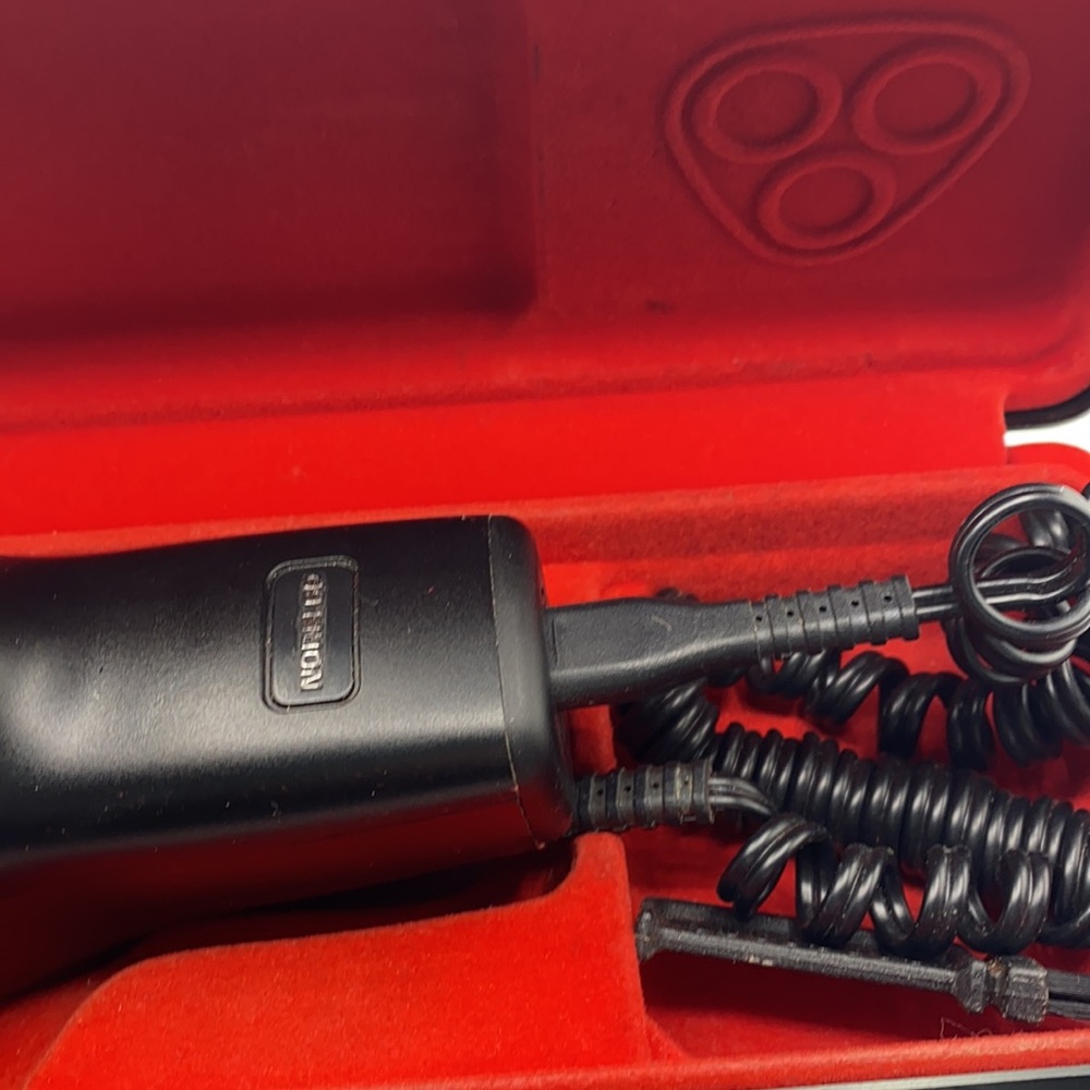 VTG Norelco Razor with Case - Picture 6 of 7